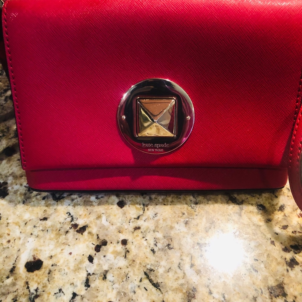 Small Sling Purse ::✨✨ Kate Spade ♠️❤️